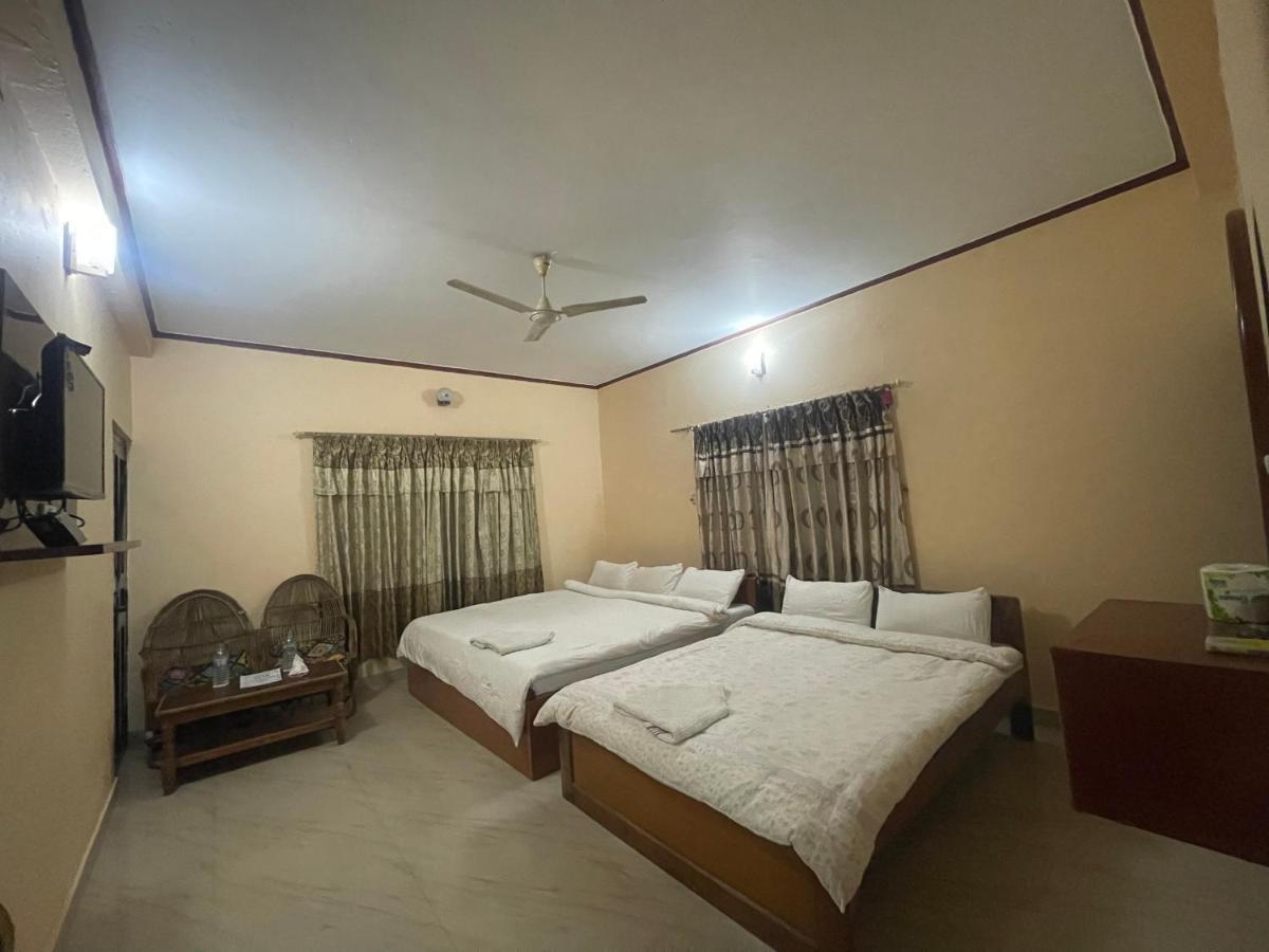 Hotel Peace Ganga Inn Pokhara Exterior photo